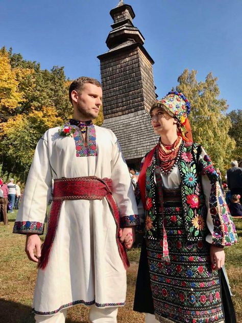 Bulgarian Traditional Clothing Men, Ukrainian Clothing Men, Primitive Traps, Ukrainian Traditional Clothing, Slavic Clothing, Flying Ship, Heritage Art, Dark Clothing, Ukrainian Clothing