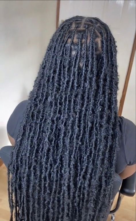 Small Locs Extensions, Faux Locs Soft, Bohemian Knotless Locs, Locs With Curly Ends Weave, Dipped Locs, Small Butterfly Locs Long, Ocean Locs Hairstyle, Types Of Braids Hairstyles Black, Foe Locs