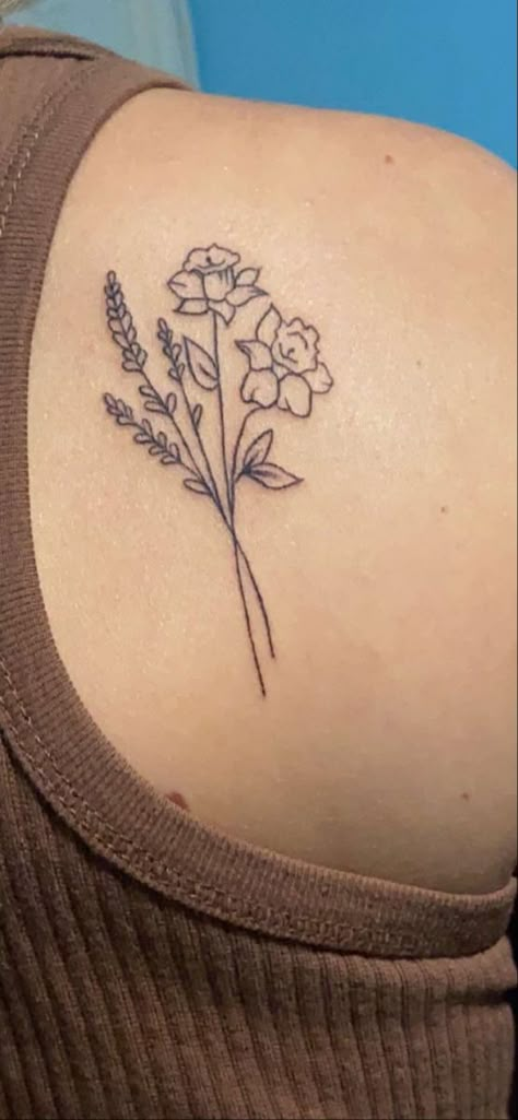 Daphadil Flower Tattoo Simple, Daffodil Lavender Tattoo, Small Daphodil Tattoo, Daffodil Small Tattoo, Daffodil Simple Tattoo, Daffodil Tattoo On Shoulder, Fine Line Flower Tattoos For Women, Marigold And Lavender Tattoo, Daffodil Tattoo Back