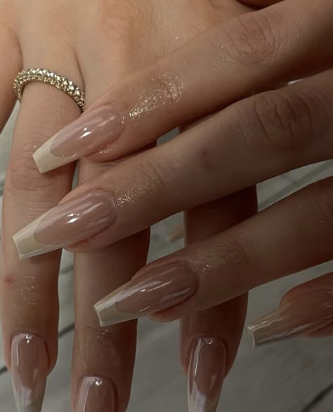 Beige Tips Nails, Summer Beige Nails, Beige Nails French Tip, Beige Nails Design Classy, Beige French Nails, Beige French Tip Nails, Beige Nude Nails, Nails Beige, Nails Biab