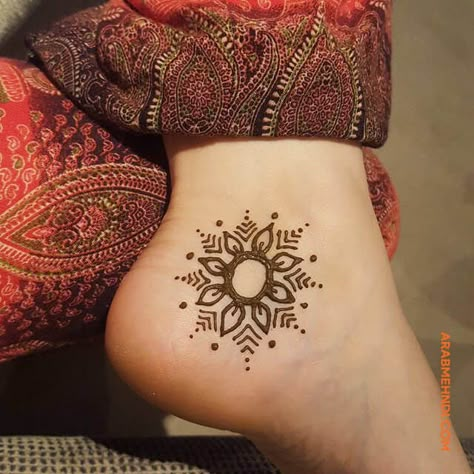 50 Ankle Mehndi Design (Henna Design) - October 2019 Ankle Henna Designs, Ankle Henna, Henna Motive, Small Henna Tattoos, Small Henna Designs, Henna Flower Designs, Cute Henna Tattoos, Henna Style Tattoos, Small Henna