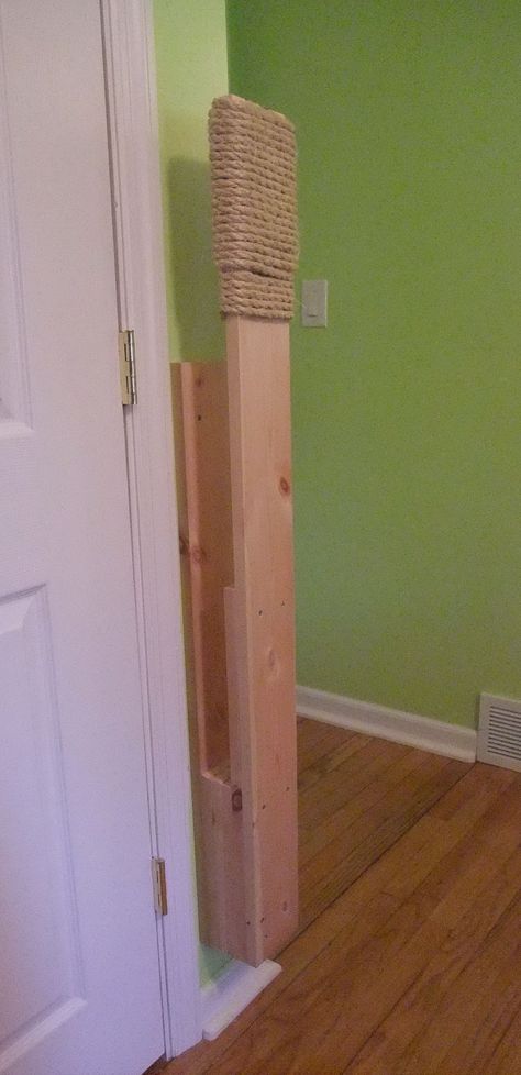 DIY Wall Mounted Makiwara  From: http://abieneman.wordpress.com/ Diy Exercise Equipment, Martial Arts Training Equipment, Martial Arts Sparring, Wooden Dummy, Martial Arts Equipment, Karate Training, Kyokushin Karate, Trening Sztuk Walki, Best Martial Arts