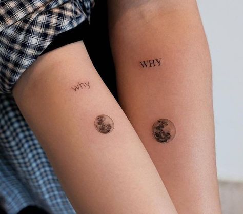 Realistic Moon Tattoo, Elegance Tattoo, Simple Cat Tattoo, Pair Tattoos, Feminine Tattoo Ideas, Line Art Simple, Full Moon Tattoo, Cat Tattoo Ideas, Small Girly Tattoos