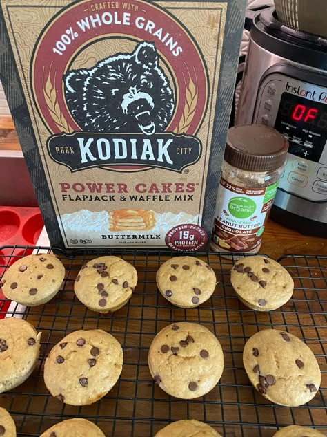 Weight Watchers Chocolate Chip Muffins Recipe 1 Point Muffins, Kodiak Cakes Muffins, Kodiak Recipes, Ww Muffins, Kodiak Cakes Recipe, Chocolate Flapjacks, Weight Watchers Muffins, Chocolate Chip Muffins Recipe, Homemade Graham Cracker Crust