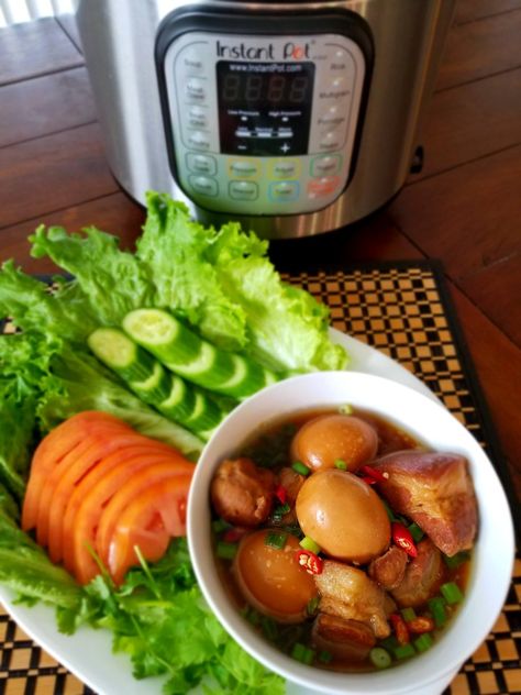 Thit Kho Recipe, Asian Egg Recipe, Pork And Eggs, Vietnamese Recipes Chicken, Soft Food Recipes, Thit Kho, Vietnamese Beef Stew, Slow Cook Recipes, Caramelized Pork