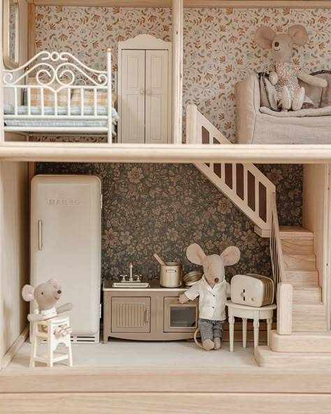 Tiffany Claire | Motherhood. Lifestyle. Home (@mrstiffanyclaire) • Instagram photos and videos Dolls House Cottage, Maileg Dollhouse Inspiration, Farm Style Doll House, Le Toy Van Dollhouse Makeover, Maileg Mouse Dollhouse, Diy Maileg Furniture, Maileg Dollhouse Ideas, Maileg Kitchen, Plan Toys Victorian Dollhouse