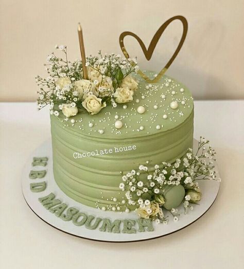 Small Birthday Cakes, Vintage Birthday Cakes, Cake With Flowers, Birthday Cake With Flowers, Elegant Birthday Cakes, Green Cake, Simple Cake Designs, Mini Cakes Birthday, Creative Cake Decorating