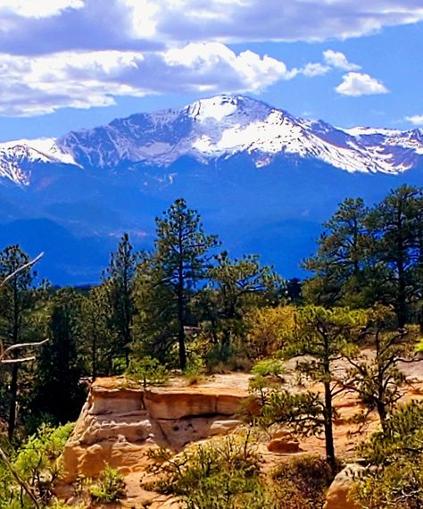 Pikes Peak view from Palmer Park: Colorado Springs  📷: Tom Andenno Palmer Park Colorado Springs, Pikes Peak Colorado Tattoo, Pikes Peak Colorado, Environment Inspiration, Art Mountains, Colorado Photography, Us Road Trip, Colorado Homes, Pikes Peak