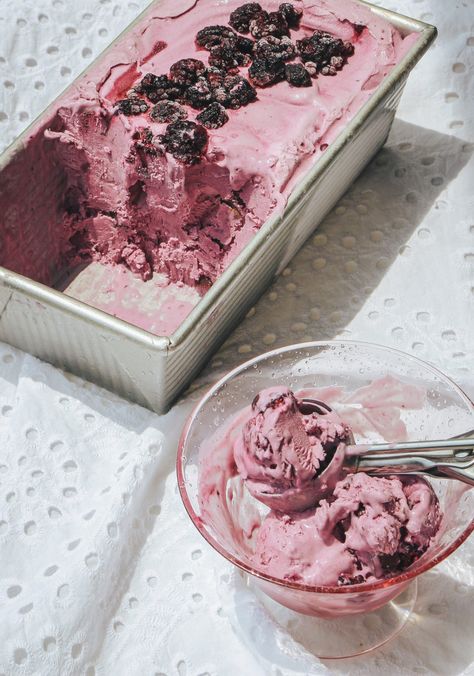 Black Raspberry Ice Cream, Easy Ice Cream Recipe, Raspberry Ice Cream, Easy Ice Cream, Homemade Ice Cream Recipes, Ice Cream Treats, Ice Cream Recipe, Black Raspberry, Chocolate Raspberry