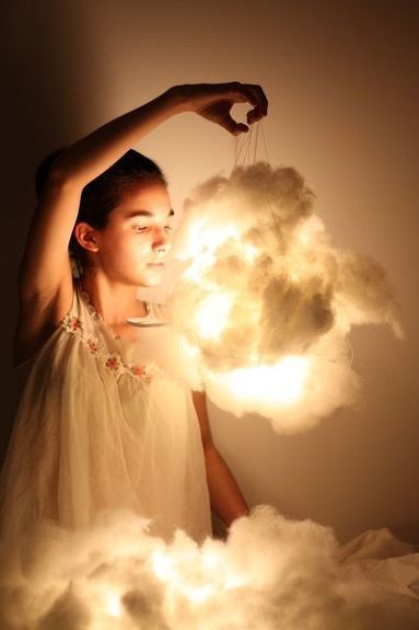 how to make glowing clouds of cotton, crafts, lighting Fun Diy Projects For Home, Diy Cloud Light, Cloud Light, Diy Pendant Light, Cloud Lamp, Diy Clouds, Nursery Lighting, Cotton Clouds, Cloud Lights