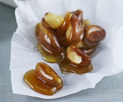 Buttered rum brazil nuts Brazil Nut Recipes, Christmas In Brazil, Family Christmas Food, Nuts Recipes, Butter Rum, Daily Dozen, Cheese Alternatives, Buttered Rum, Brazil Nut