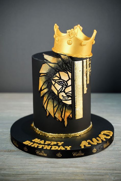 Masculine Wedding, Lion Cake, Cake Design For Men, Cake For Men, Lion King Cakes, Crown Cake, King Birthday, Birthday Cakes For Men, Cool Wedding Cakes