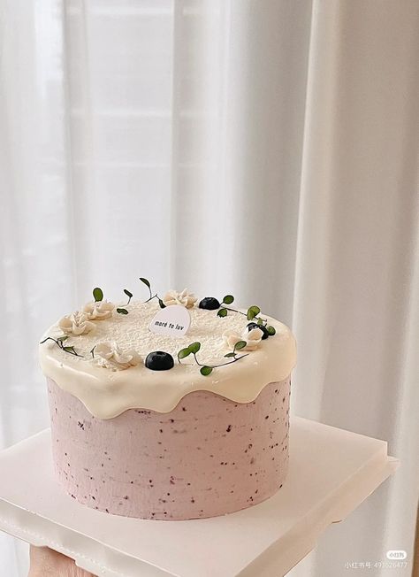 Small Birthday Cakes, Vintage Birthday Cakes, Gourmet Cakes, Basic Cake, Korean Cake, Mini Cakes Birthday, Easy Cake Decorating, Simple Cake, Bento Cake