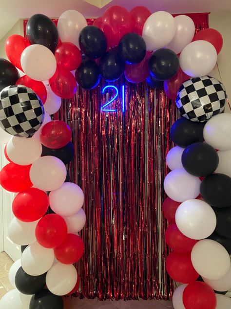 Racing theme balloon arrangment fast and furious birthday 21st birthday 21st Birthday Car Theme, Fast N Furious Birthday Party Ideas, Car Themed Sweet 16, Fast And Furious Bday Party, Ferrari Party Decoration, Ferrari Birthday Theme, Fast And Furious Decorations, F1 Party Aesthetic, F1 Birthday Party Ideas Ferrari