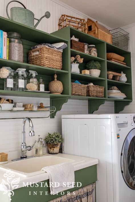 Laundry Room Closet Ideas, Small Laundry Room Design Ideas, Small Laundry Room Design, Cottage Laundry Room, Laundry Renovation, Laundry Help, Laundry Room Design Ideas, Vintage Laundry Room Decor, Laundry Room/mudroom