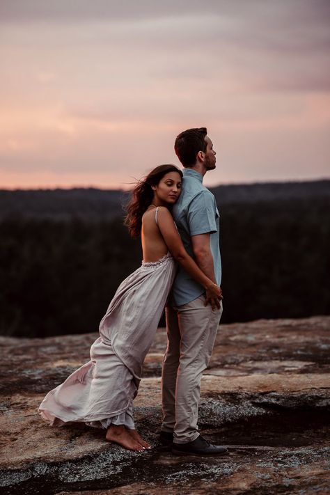 by @benxvicky | Adventure session at Arabia Mountain | sunset engagement photos | destination wedding photographer | elopement photographer | www.benxvicky.com Biltmore Engagement, Funny Engagement Photos, Engagement Pictures Beach, Sunset Engagement Photos, Wedding Fotos, Engagement Picture Outfits, Engagement Photos Country, Couple Engagement Pictures, Mountain Engagement Photos