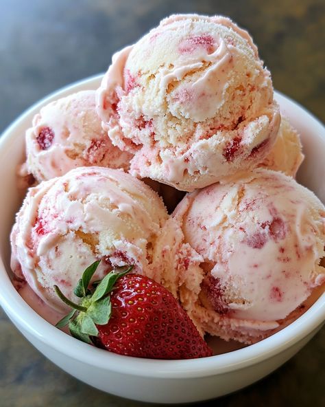 Strawberry Shortcake Ice Cream Cake, I Want Ice Cream, Strawberry Cheesecake Ice Cream, Strawberry Shortcake Ice Cream, Cheesecake Ice Cream, Ice Cream Gelato, Strawberry Flavor, Themed Desserts, Cooked Apples