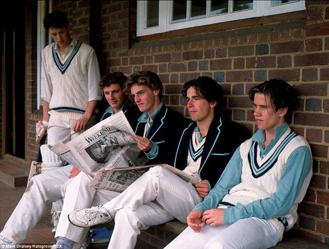 1980s photographs of Britain's most elite boarding schools revealed Prep Outfits, Private School Uniforms, Rugby School, Boarding School Aesthetic, Eton College, College Uniform, Preppy Boys, Ivy League Style, Ivy Style