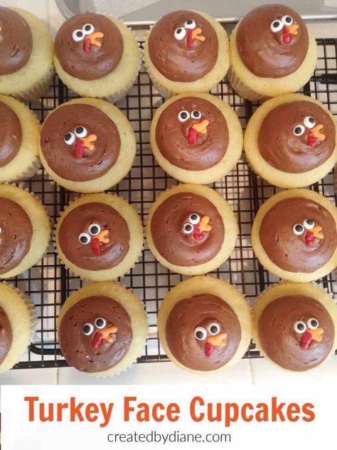 Cute Turkey Cupcakes, Face Cupcakes, Turkey Cupcakes, Turkey Face, Holiday Food Ideas, Cute Turkey, Thanksgiving Party, Holiday Foods, Easy Thanksgiving