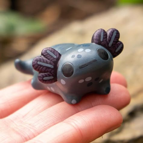 Axolotl Clay Art, Axolotl Sculpture, Clay Figurine Ideas, Polymer Clay Axolotl, Axolotl Clay, Axolotl Figurine, Clay Axolotl, Axolotl Art, Polymer Clay Figurine