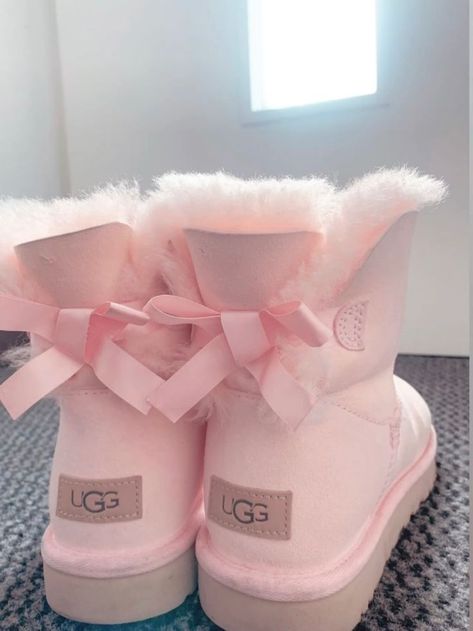 Pink Platform Uggs, Chunky Pink Shoes, Pink Coquette Shoes, Ugg Bow Boots Outfit, Pink Dior Shoes, Pink Aesthetic Shoes, Ribbon Uggs, Pink Bow Uggs, Light Pink Uggs