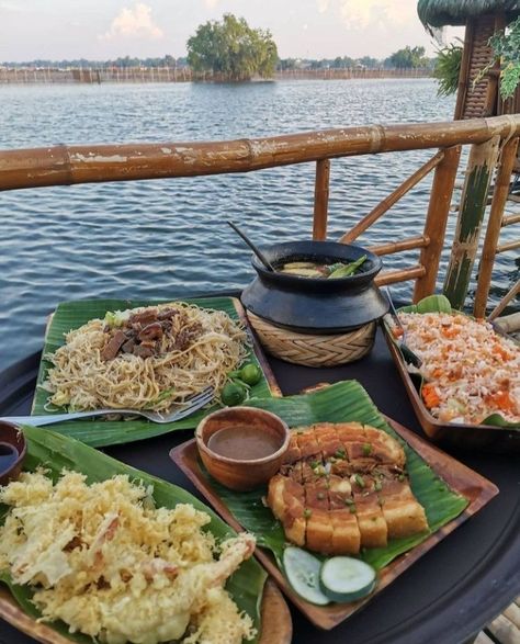 Philippines Food, Philippines Culture, Filipino Cuisine, Filipino Culture, Philippines Travel, Filipino Food, Gap Year, Filipino Recipes, Bali Travel