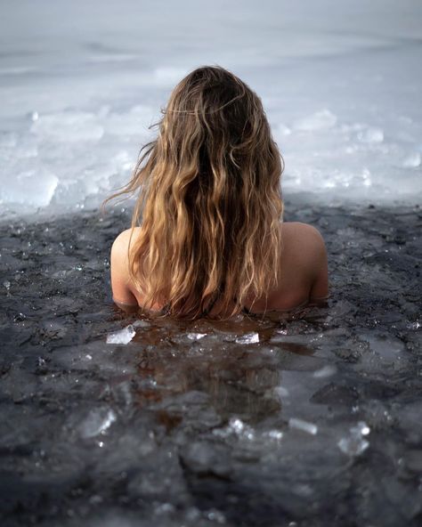 Ice Bath Photography, Cold Plunge Aesthetic, Ice Bath Aesthetic, Slow January, Cold Swimming, Benefits Of Cold Water, Cold Photos, Cold Water Benefits, Cold Exposure