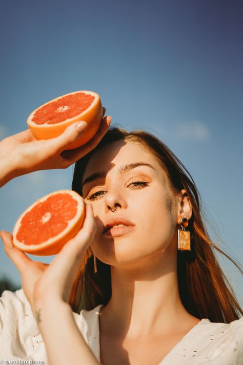 Backyard Photography, Outdoor Photoshoot Ideas, Easy Backyard, Photography Guide, Outdoor Photoshoot, Photoshoot Ideas, Grapefruit, Portrait Photography, Fruit