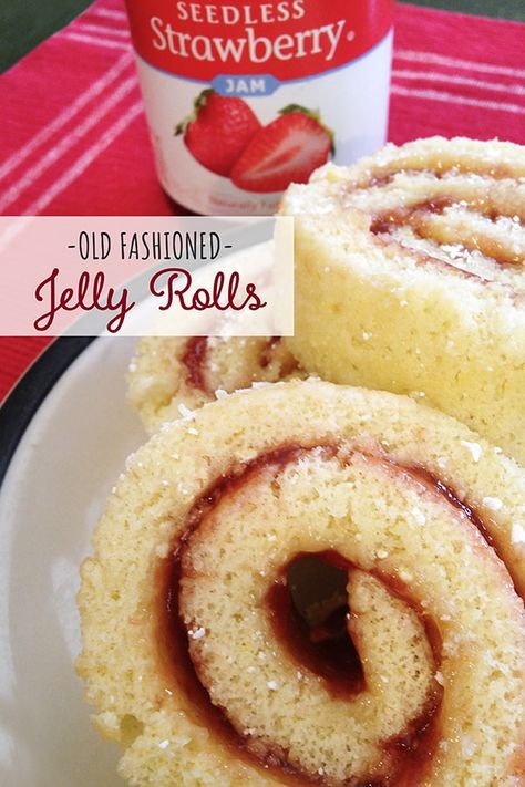 Cherry Sweet Rolls, Jelly Roll Recipe, Strawberry Jam Recipes, Jelly Roll Cakes, Jelly Rolls Recipe, Sugar Free Jelly, Stevia Sugar, Dessert Rolls, Portuguese Recipe