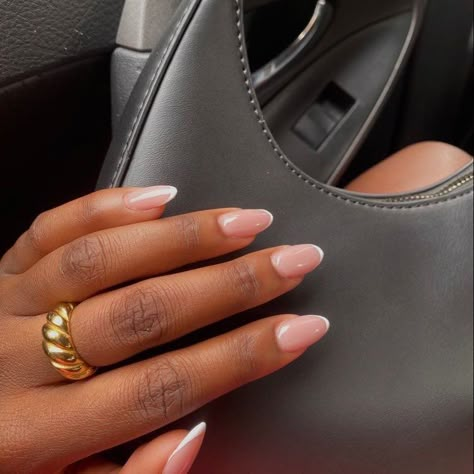 Short Nail For Black Women, Simple Almond Nails Black Women, Short Narrow Almond Nails, Summer Birthday Nails 2023, Glazed Donut Nails Black Skin, Gel Polish Black Women, Almond Shape Nails Black Women, Elegant Nails Classy Simple Almond, Clean Girl Nails Black Women