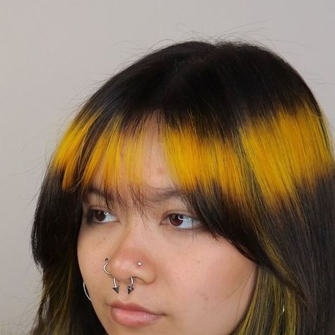 Angel Halo Hair Dye, Angel Ring Hair Color, Angel Ring Hair Dye, Hair Dye Styles Ideas, Cool Dyed Hair Ideas, Angel Ring Hair, Halo Dyed Hair, Halo Hair Dye, Halo Hair Dye Style