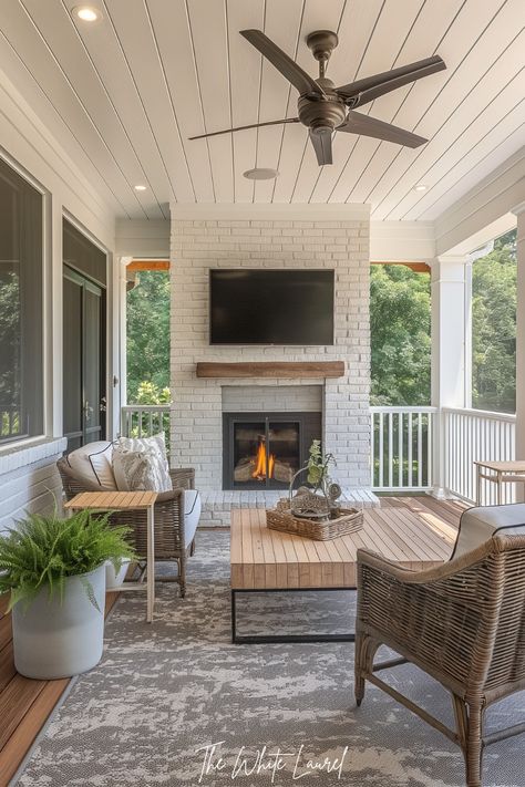 Screened In Porch Wicker Furniture, Florida Room Ideas Screened Porches, Screen In Porch With Fireplace, Screened In Back Porch With Fireplace, Fireplace In Screened Porch, Outdoor Bar Screened In Porch, Screened In Porch And Deck Ideas, Narrow Screened In Porch, Screened Lanai Decorating Ideas Florida