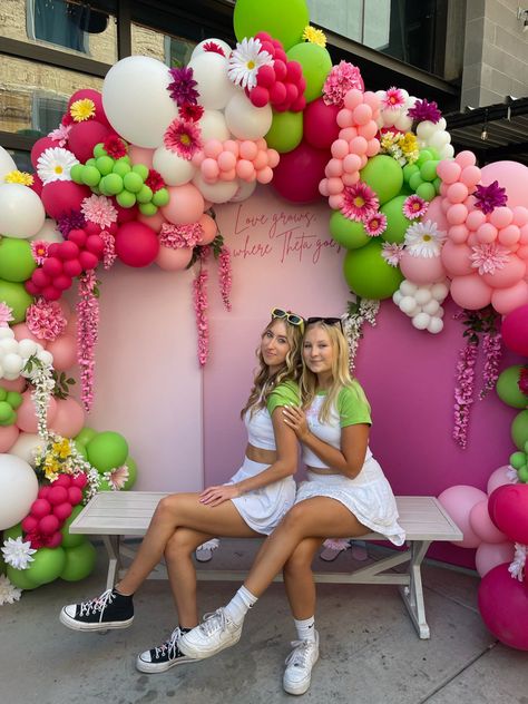 2025 Themes, Sorority Decor, Recruitment Decorations, Sorority Decorations, Sorority Themes, Dorm Food, Recruitment Ideas, Big Lil, Bid Day Themes