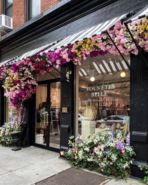 Stripe Awning, Boutique Store Front, Flower Aesthetics, Floral Aesthetics, Flower Shop Interiors, Flower Shop Decor, Flower Shop Design, Bakery Design Interior, Retail Space Design