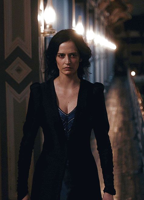 (99+) Vanessa Ives black coat and blue dress in Penny Dreadful 3x07 – @periodcostumefantasylover na Tumblrze Penny Dreadful Vanessa Ives, Penny Dreadful Dracula, Vanessa Ives, Archangel Gabriel, Harry Potter Dr, Black Sails, Penny Dreadful, Eva Green, Fantasy Story