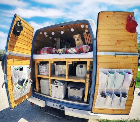 Ideas for organizing items in a tiny DIY campervan conversion. Tips and hacks for a small living room, kitchen or bathroom layout. #vanlife ideas to take with you when you build a campervan! Campervan Storage Ideas, Caravan Storage, Diy Campervan, Van Storage, Kombi Home, Camper Storage, Diy Rv, Campervan Life, Van Life Diy