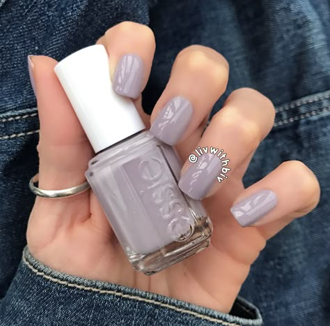 Essie Bangle Jangle is the perfect purple polish!!! This formula is just as perfect!!!! Lavender Grey Nails, Nail Color Purple, Soft Summer Nails, Essie Purple, Nail Purple, Neutral Nail Color, Nail Polish Painting, Grey Nail Polish, Opi Gel Nails