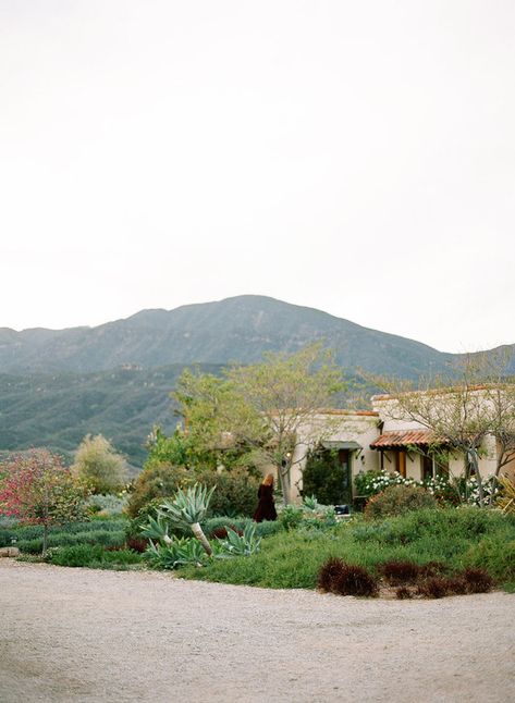 Rustic vintage Ojai wedding: Mary + Andy Spanish Backyard, Ojai Wedding, Ranch Wedding Venue, California Landscape, Open Sky, 100 Layer Cake, Venue Wedding, Wedding Party Ideas, Wedding Spring