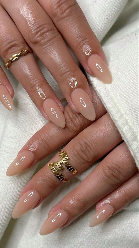 simple nude/neutral nails nudenailsacrylic Neutral Acrylics Almond, Simple Neutral Nails Acrylic, Minimalist Nails Neutral Colors, Minimal Neutral Nails, Gel Nails For Bridesmaids, Neutral Acrylic Nails With Design, Neutral Nails Aesthetic, Neutral Shiny Nails, Minimalist Korean Nails