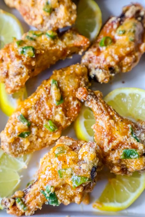 Parmesan Baked Chicken, Baked Chicken Wings Recipe, Garlic Chicken Wings Recipe, Parmesan Garlic Chicken, Chicken Wing Recipes Baked, Garlic Chicken Wings, Chicken Wings Recipe, Parmesan Sauce, Recipe Dinner