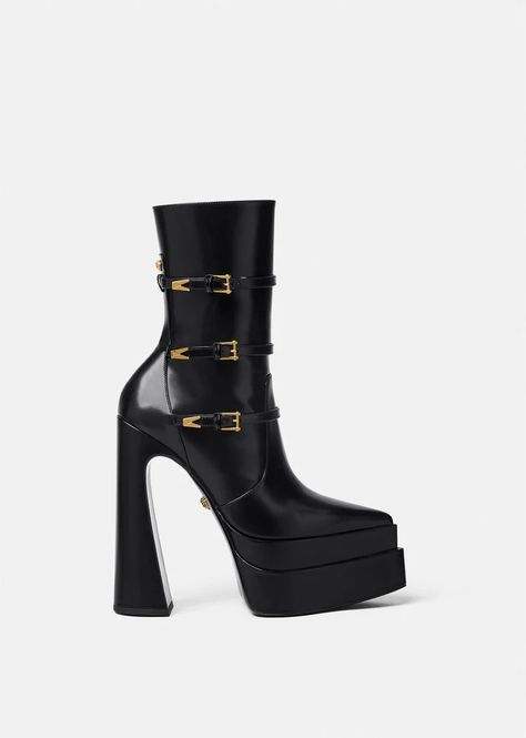 Versace Boots, Versace Heels, Kpop Looks, Luxury Clothes Men, Versace Shoes, Patent Leather Boots, Versace Home, Shoe Boot, Fancy Shoes