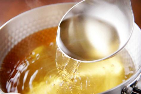 6 Best Dashi Substitutes Oyakodon Recipe, Chicken Broth Substitute, Ramen Seasoning, Dashi Stock, Make Chicken Broth, Dashi Broth, Japanese Food Recipes, How To Thicken Sauce, Sushi Platter