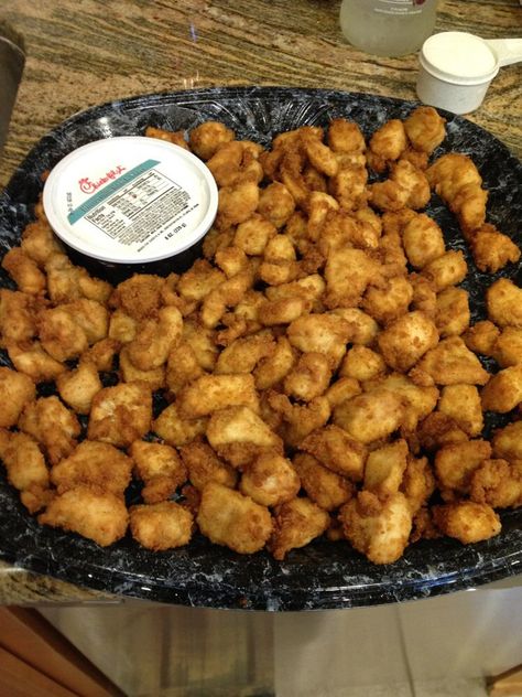 Chick fil a nugget tray Chick Fil A Chicken Nuggets, Wedding Shower Food, Chick Fil A Nuggets, Party Chicken, Backyard Movie Nights, Backyard Movie, Party Food Platters, Chicken Nugget, Diy Art Ideas