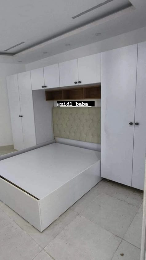 Wooden Closet Ideas, Bedroom Wardrobe Interior, Designs For Small Bedrooms, Modern Wooden Cupboard Design, Wooden Wardrobe Designs, Hydraulic Bed, Small Bedroom Wardrobe, Wooden Cupboard Design, Apartemen Studio