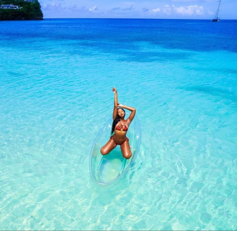 Clear Boat Photoshoot Turks, Glass Boat Photoshoot, Turks And Caicos Clear Kayak, Turks And Caicos Boat Pictures, Kayak Photoshoot Ideas, Clear Kayak Photoshoot Ideas, Clear Kayak Photoshoot Black Women, Turks And Caicos Photoshoot, Turks And Caicos Picture Ideas