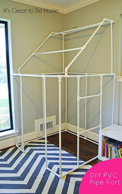 14 things to make with PVC pipe from Tip Junkie. Pvc Pipe Fort, Pvc Fort, Pvc Pipe Crafts, Pvc Pipe Projects, Pvc Projects, Pvc Pipes, Cat Enclosure, Toy Room, Toy Rooms