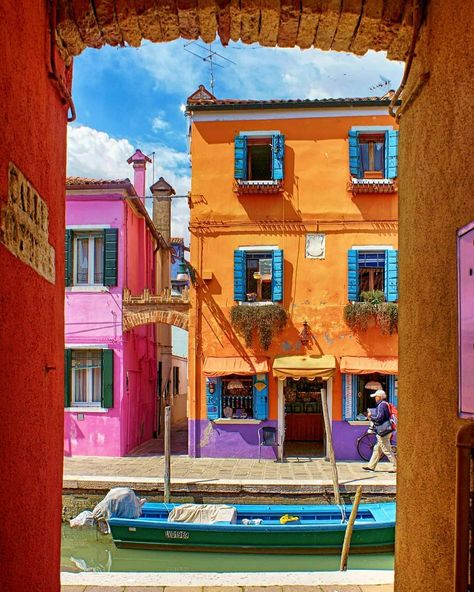 City Reference Photo, Venice Sketch, Study Abroad Europe, Burano Island, Coloured Houses, Somewhere In Northern Italy 1983, Burano Italy, Veneto Italy, Venice Travel