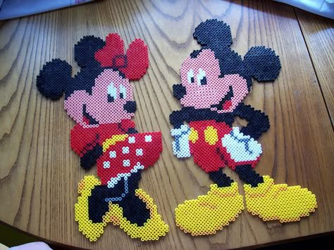 Hama Beads Disney, Hama Disney, Melty Bead Patterns, Hama Beads Design, Perler Crafts, Beads Design, Hama Beads Patterns, Plastic Canvas Patterns Free, Diy Perler Beads