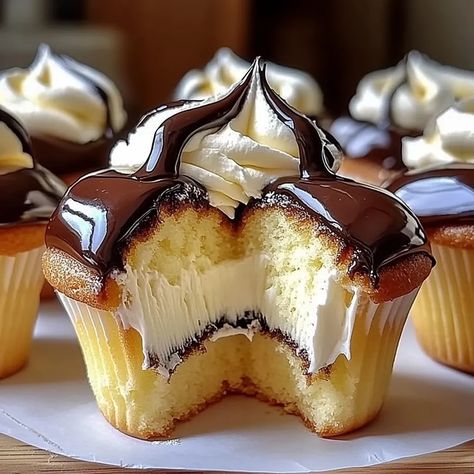 Satisfy Your Sweet Tooth with These Creamy Cupcakes! 😋✨Indulge in these scrumptious Boston Cream Pie Cupcakes, boasting a velvety texture and a sumptuous flavor profile, thanks to the harmonious union of creamy vanilla pudding and rich chocolate ganache. A delightful twist on the classic pie, they're sure to impress at any gathering!Ingredients:1 cup all-purpose flour1 Boston Cream Pie Muffins, Boston Cream Pie Cupcakes Recipe, Custard Filled Cupcakes, Banana Cream Pie Cupcakes, Cream Pie Cupcakes, Boston Cream Cupcakes, Boston Cream Pie Cupcakes, Cream Filled Cupcakes, Baked Meatloaf