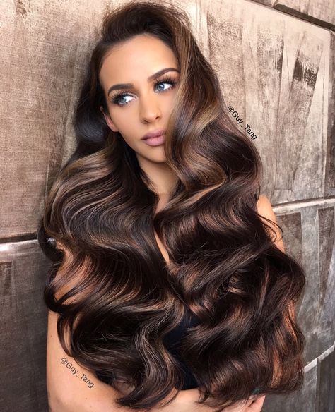 Carli Bybel on Twitter: "LOVING my new hair color😍 Thank you so much @Guy_Tang you are a hair genius!❤️We may have filmed this whole process🤗 https://t.co/eCA9sEfJjY" Carli Bybel Hair, Deep Brown Hair, Hair Color Brown Chestnut, Chestnut Brown Hair, Rambut Brunette, Carli Bybel, Guy Tang, Caramel Hair, בר מצווה